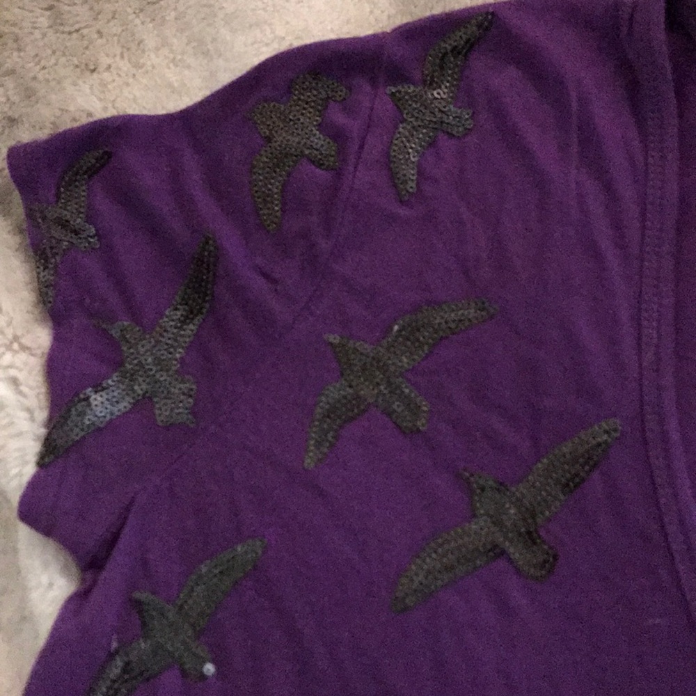 TORY BURCH SEQUINED BIRD VNECK SHIRT PURPLE 🦅 - Picture 4 of 8